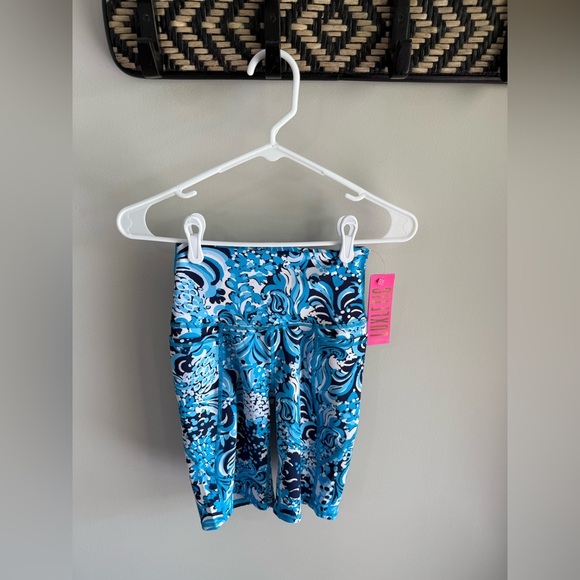Lilly Pulitzer South Beach High Rise Luxletic Bike Shorts - Size Extra Small XS - Picture 4 of 10